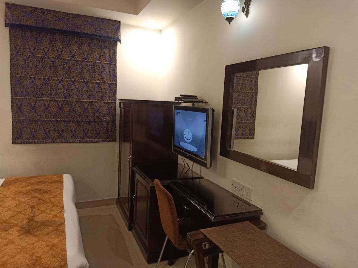 Hotel Clark Heights New Delhi Luaran gambar