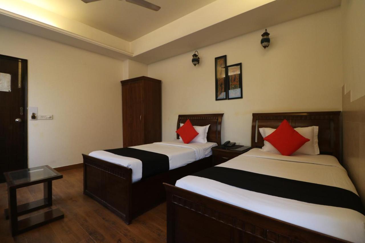 Hotel Clark Heights New Delhi Luaran gambar